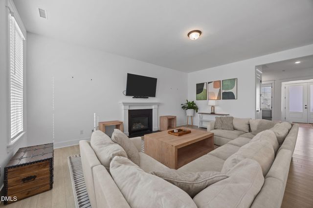 209 Acorn Crossing Road, Holly Springs, NC 27539