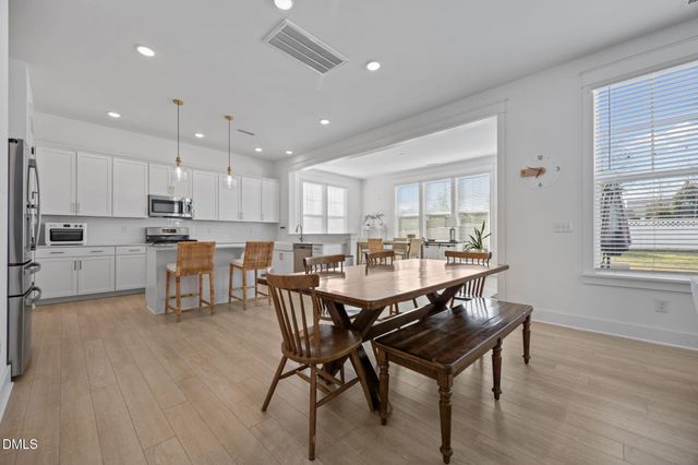 209 Acorn Crossing Road, Holly Springs, NC 27539