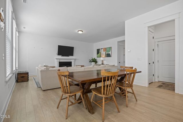 209 Acorn Crossing Road, Holly Springs, NC 27539