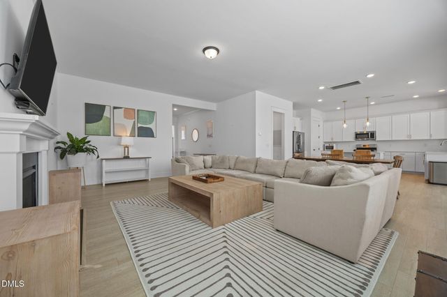 209 Acorn Crossing Road, Holly Springs, NC 27539