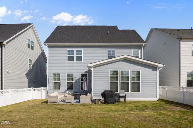 209 Acorn Crossing Road, Holly Springs, NC 27539