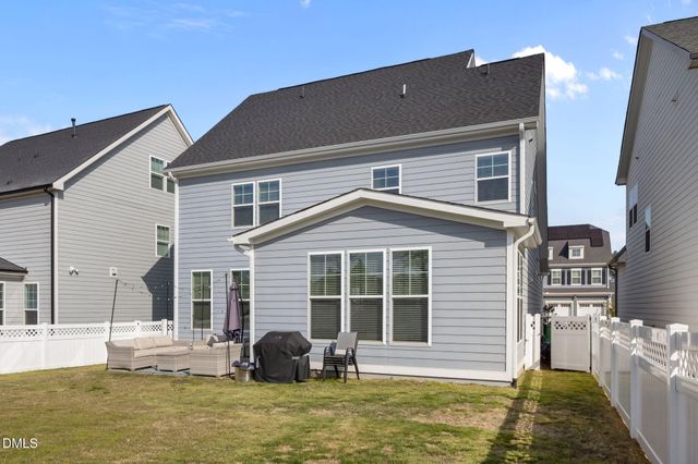 209 Acorn Crossing Road, Holly Springs, NC 27539