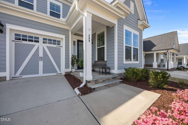 209 Acorn Crossing Road, Holly Springs, NC 27539