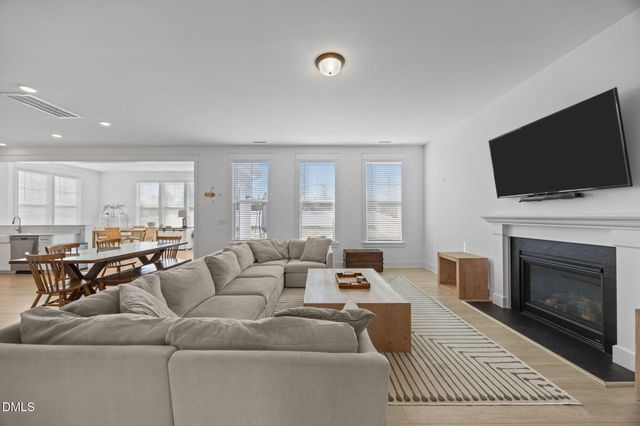 209 Acorn Crossing Road, Holly Springs, NC 27539