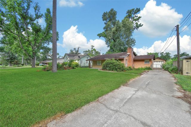 5245 Brinkman Street, Houston, TX 77091