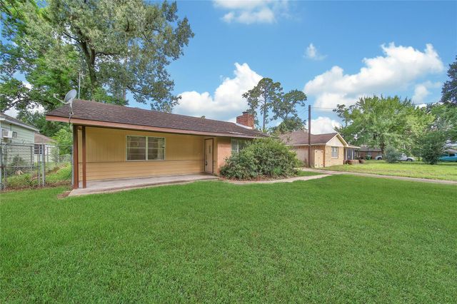 5245 Brinkman Street, Houston, TX 77091