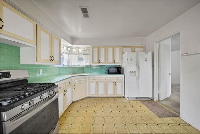 5245 Brinkman Street, Houston, TX 77091