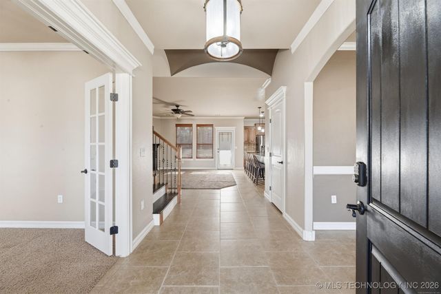 722 W 39th Street S, Sand Springs, OK 74063