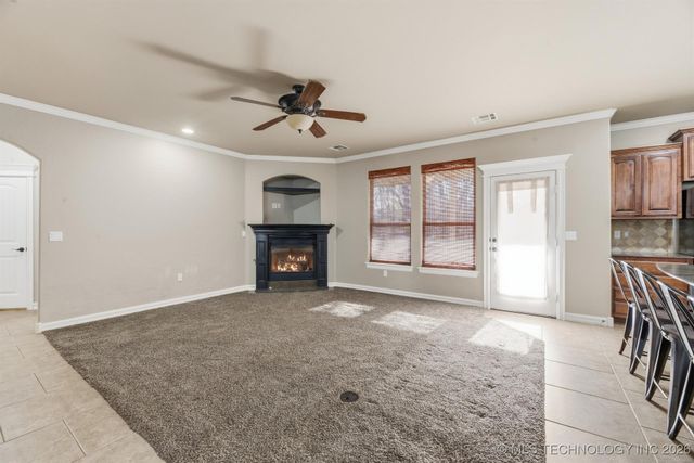 722 W 39th Street S, Sand Springs, OK 74063