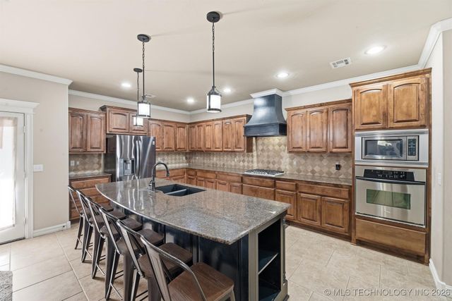 722 W 39th Street S, Sand Springs, OK 74063