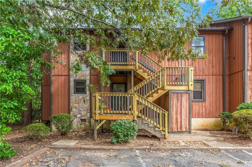 2002 Aspen Way, Winston-salem, NC 27106