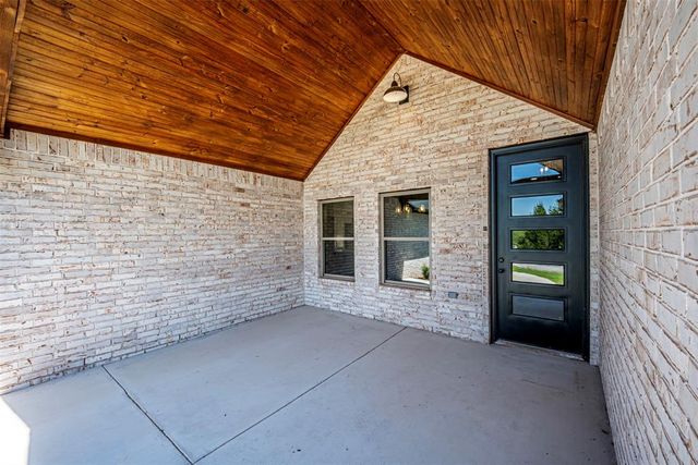 1109 Bridgeview Lane, Tuttle, OK 73089
