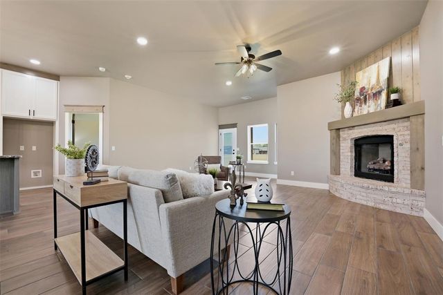 1109 Bridgeview Lane, Tuttle, OK 73089