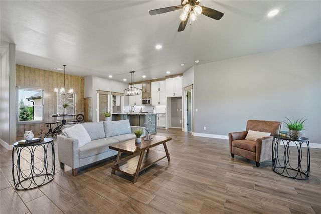 1109 Bridgeview Lane, Tuttle, OK 73089