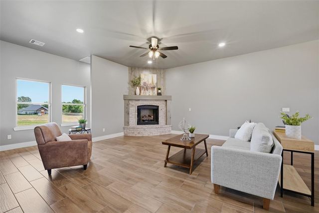1109 Bridgeview Lane, Tuttle, OK 73089