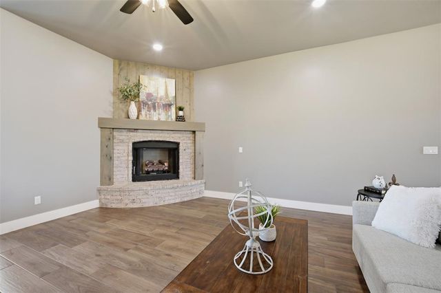 1109 Bridgeview Lane, Tuttle, OK 73089