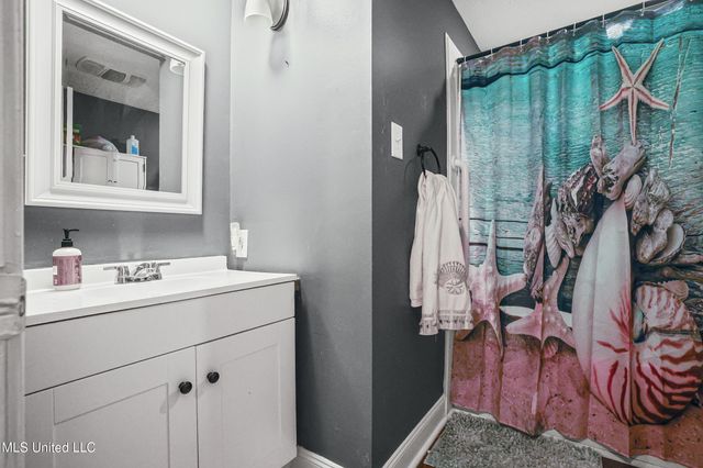 6075 E Adams Street, Bay Saint Louis, MS 39520