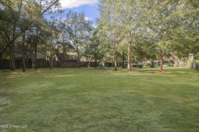 6075 E Adams Street, Bay Saint Louis, MS 39520