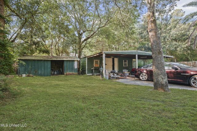 6075 E Adams Street, Bay Saint Louis, MS 39520