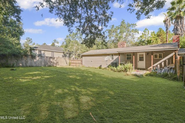 6075 E Adams Street, Bay Saint Louis, MS 39520