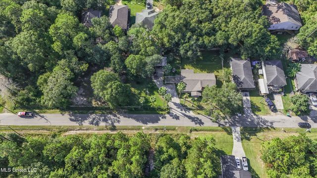 6075 E Adams Street, Bay Saint Louis, MS 39520