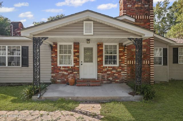 6075 E Adams Street, Bay Saint Louis, MS 39520