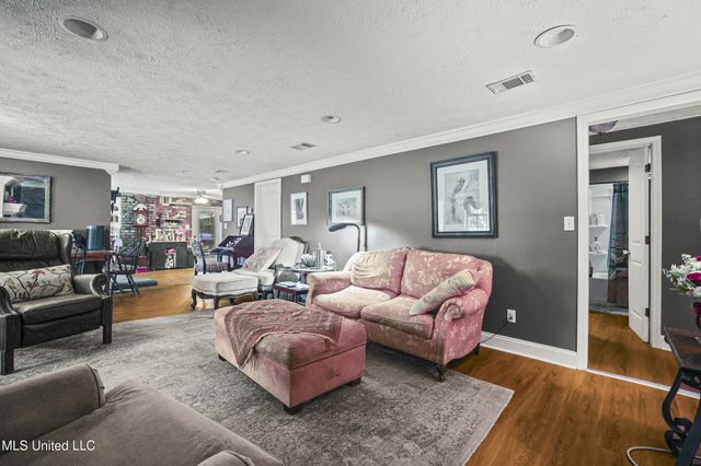 6075 E Adams Street, Bay Saint Louis, MS 39520