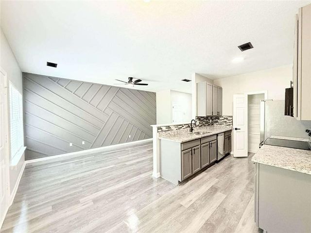 168 Brookview Drive, Riverdale, GA 30274