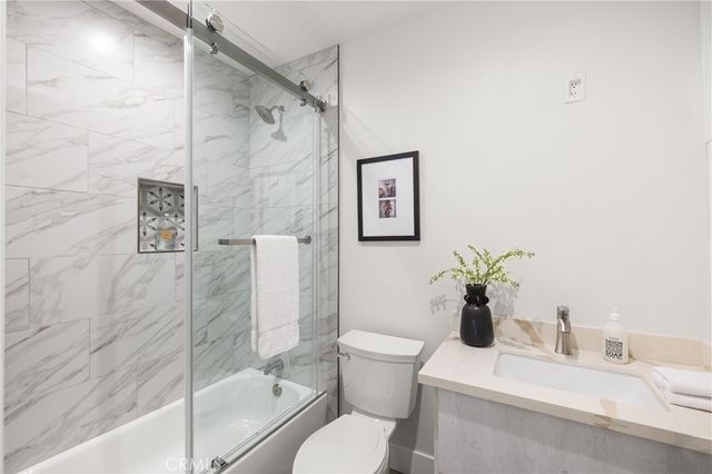 122 Patrician Way, Pasadena, CA 91105
