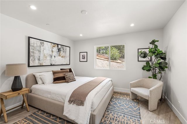 122 Patrician Way, Pasadena, CA 91105