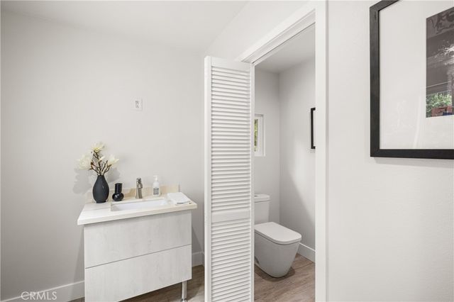 122 Patrician Way, Pasadena, CA 91105