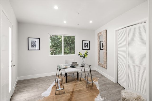 122 Patrician Way, Pasadena, CA 91105