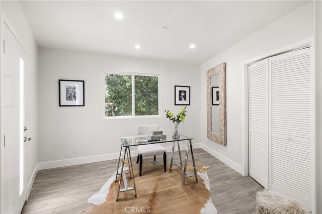122 Patrician Way, Pasadena, CA 91105