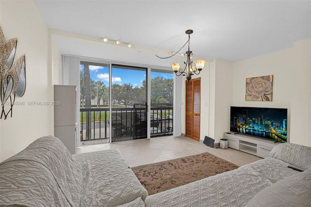 10825 SW 112th Avenue 216, Miami, FL 33176