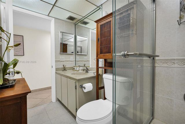 10825 SW 112th Avenue 216, Miami, FL 33176