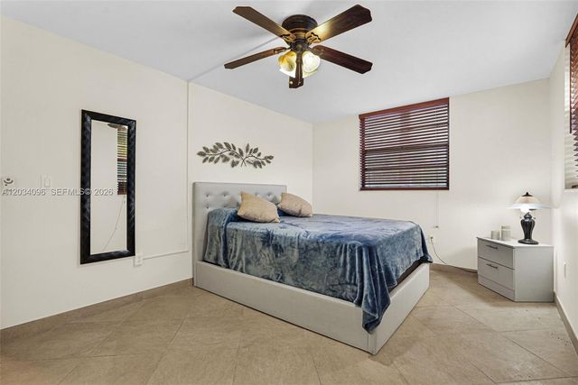 10825 SW 112th Avenue 216, Miami, FL 33176