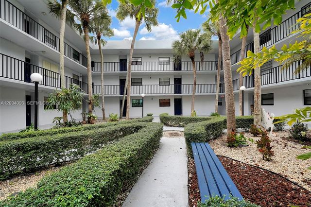 10825 SW 112th Avenue 216, Miami, FL 33176