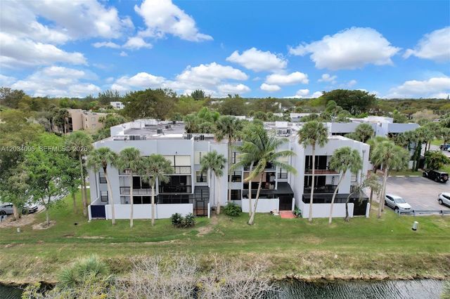 10825 SW 112th Avenue 216, Miami, FL 33176