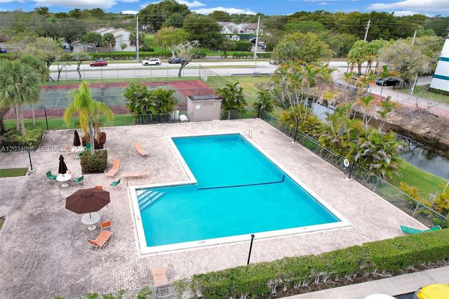 10825 SW 112th Avenue 216, Miami, FL 33176