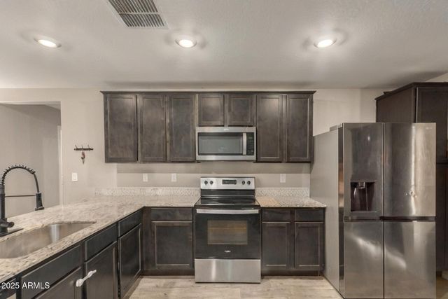 25822 W COLES Road, Buckeye, AZ 85326