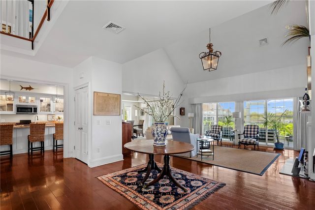 34 Wimbledon Circle, Portsmouth, RI 02871