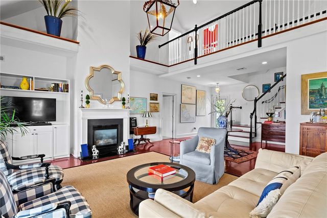 34 Wimbledon Circle, Portsmouth, RI 02871