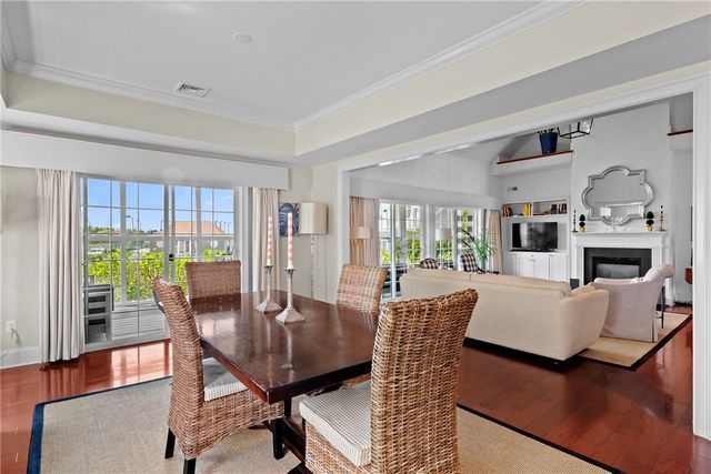 34 Wimbledon Circle, Portsmouth, RI 02871