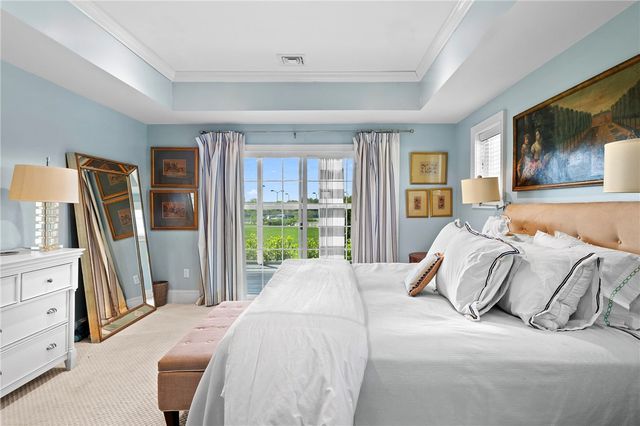 34 Wimbledon Circle, Portsmouth, RI 02871