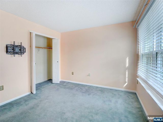 77 Howard Street, Newark, NJ 07103