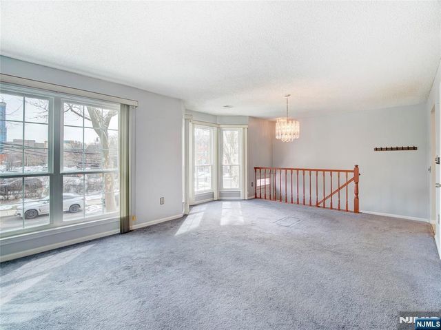 77 Howard Street, Newark, NJ 07103