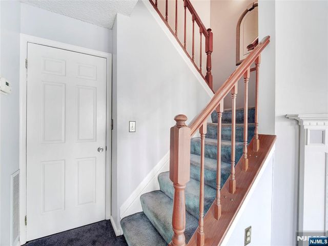 77 Howard Street, Newark, NJ 07103