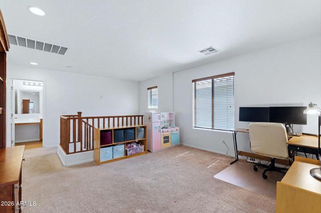 5852 E HAMPTON Avenue, Mesa, AZ 85206