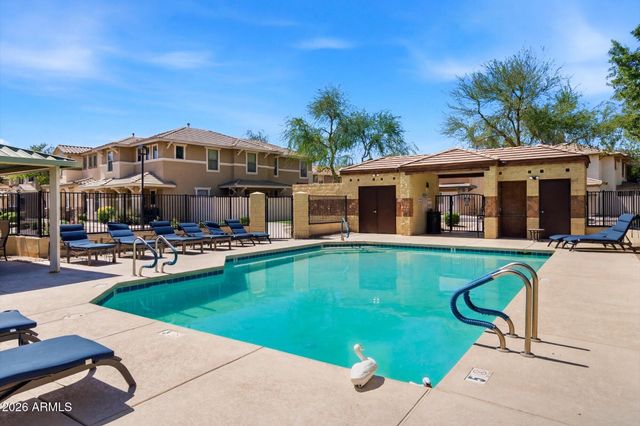 5852 E HAMPTON Avenue, Mesa, AZ 85206