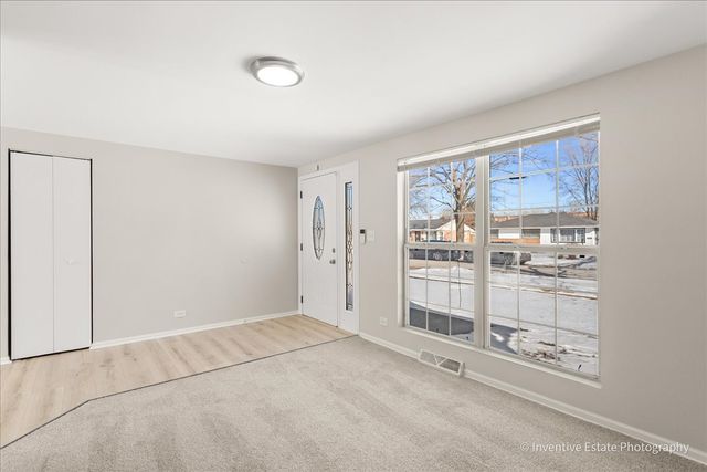 16600 OXFORD Drive, Markham, IL 60428